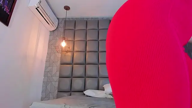 dannavelvet online show from February 2026 11:54:01 AM