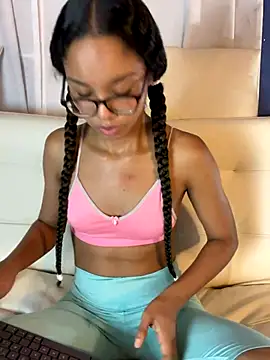 GiselleVice online show from December 2025 02:21:02 PM