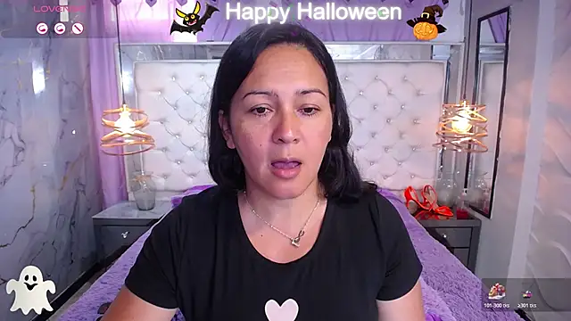 Snapshot of Melissa-roberts chatting on November 2025 07:28:01 PM Melissa-roberts online show from November 2025 07:28:01 PM