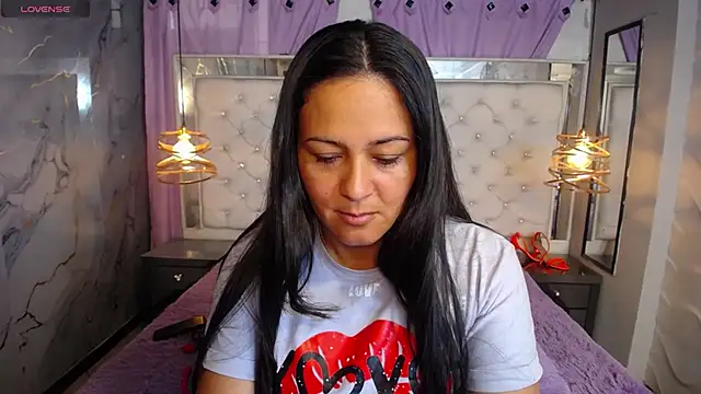 Snapshot of Melissa-roberts chatting on November 2025 07:57:01 PM Melissa-roberts online show from November 2025 07:57:01 PM