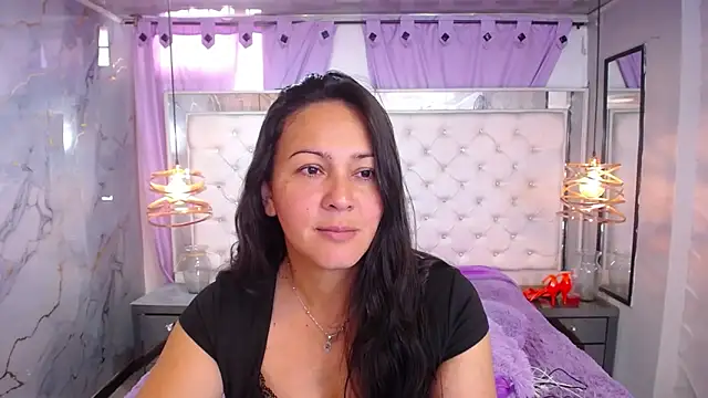 Snapshot of Melissa-roberts chatting on October 2025 07:24:02 PM Melissa-roberts online show from October 2025 07:24:02 PM