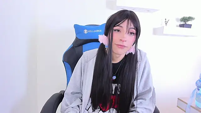 Damiian20  online show from March 2026 12:21:01 PM