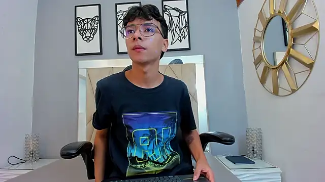 Snapshot of adams_bobby chatting on March 2026 11:02:01 AM adams bobby online show from March 2026 11:02:01 AM