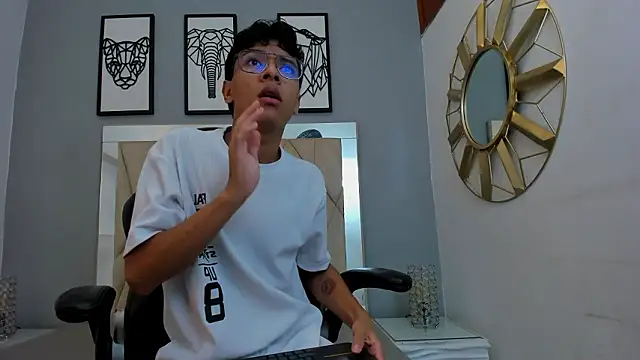 Snapshot of adams_bobby chatting on March 2026 10:53:02 AM adams bobby online show from March 2026 10:53:02 AM