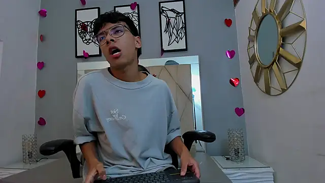 Snapshot of adams_bobby chatting on February 2026 11:10:02 AM adams bobby online show from February 2026 11:10:02 AM