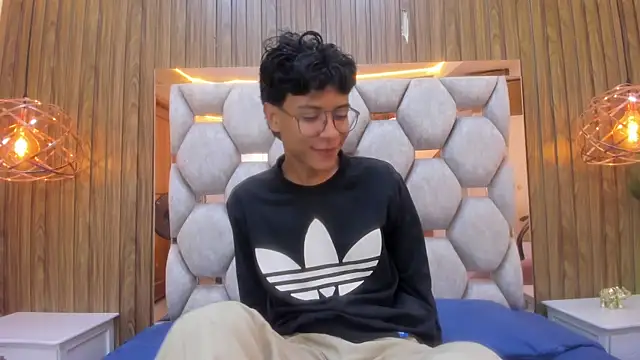 Snapshot of adams_bobby chatting on July 2026 11:17:02 AM adams bobby online show from July 2026 11:17:02 AM