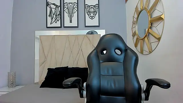 Snapshot of adams_bobby chatting on January 2026 11:27:01 AM adams bobby online show from January 2026 11:27:01 AM