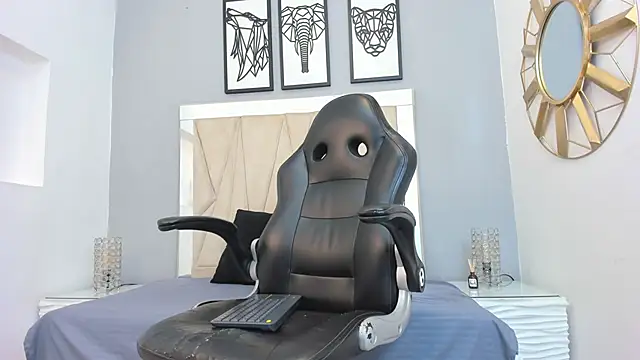 Snapshot of adams_bobby chatting on November 2025 11:21:02 AM adams bobby online show from November 2025 11:21:02 AM