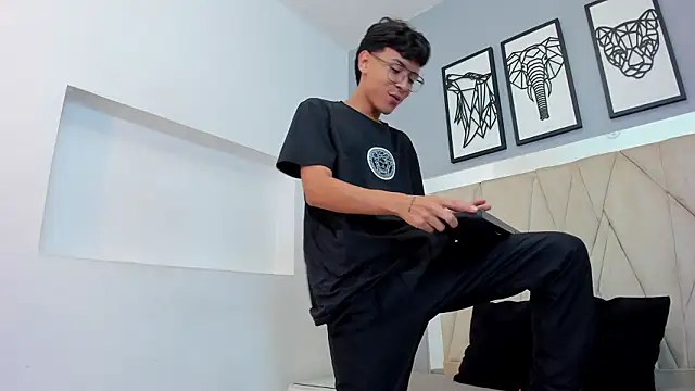 Snapshot of adams_bobby chatting on February 2026 11:51:01 AM adams bobby online show from February 2026 11:51:01 AM