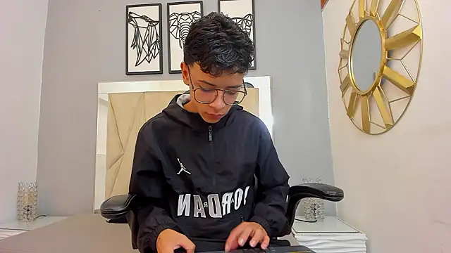 Snapshot of adams_bobby chatting on February 2026 11:09:02 AM adams bobby online show from February 2026 11:09:02 AM