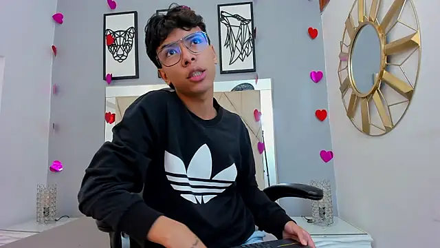 Snapshot of adams_bobby chatting on February 2026 11:01:01 AM adams bobby online show from February 2026 11:01:01 AM