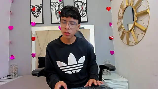 Snapshot of adams_bobby chatting on February 2026 11:21:01 AM adams bobby online show from February 2026 11:21:01 AM