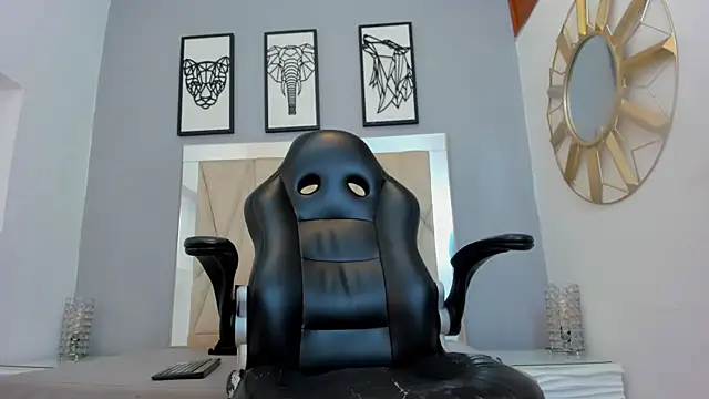 Snapshot of adams_bobby chatting on April 2026 11:17:01 AM adams bobby online show from April 2026 11:17:01 AM