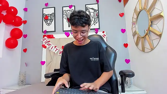 Snapshot of adams_bobby chatting on February 2026 11:21:02 AM adams bobby online show from February 2026 11:21:02 AM