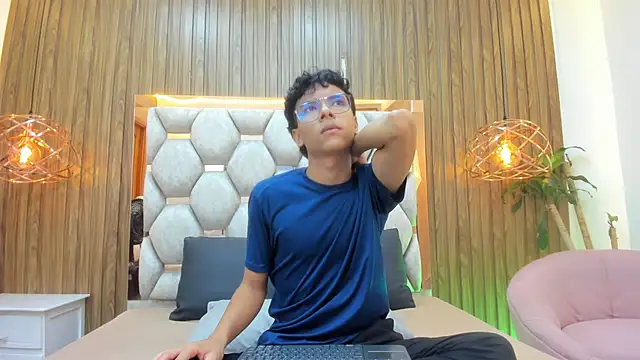 Snapshot of adams_bobby chatting on May 2026 11:05:01 AM adams bobby online show from May 2026 11:05:01 AM
