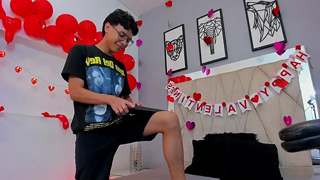 Snapshot of adams_bobby chatting on February 2026 11:21:02 AM adams bobby online show from February 2026 11:21:02 AM