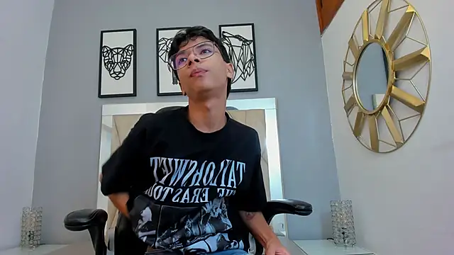 Snapshot of adams_bobby chatting on March 2026 11:21:01 AM adams bobby online show from March 2026 11:21:01 AM