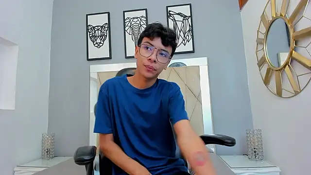 Snapshot of adams_bobby chatting on March 2026 11:11:02 AM adams bobby online show from March 2026 11:11:02 AM