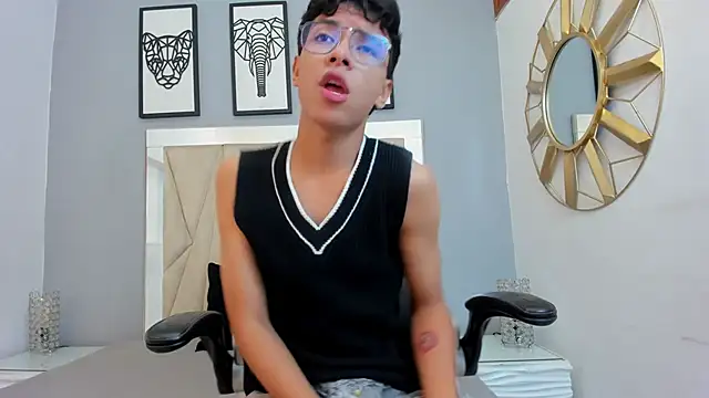 Snapshot of adams_bobby chatting on March 2026 11:13:01 AM adams bobby online show from March 2026 11:13:01 AM