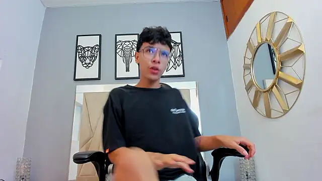 Snapshot of adams_bobby chatting on March 2026 11:05:01 AM adams bobby online show from March 2026 11:05:01 AM