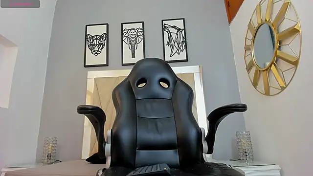 Snapshot of adams_bobby chatting on April 2026 11:05:02 AM adams bobby online show from April 2026 11:05:02 AM