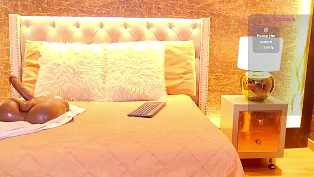 loana vegas online show from May 2026 04:05:01 PM
