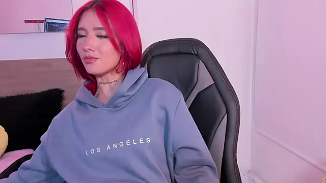 Snapshot of Katta_Martini_ chatting on November 2025 02:16:01 PM Katta Martini online show from November 2025 02:16:01 PM