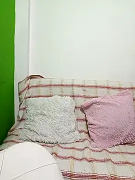 Snapshot of valilu_rosse27 chatting on February 2026 12:45:01 AM valilu rosse27 online show from February 2026 12:45:01 AM