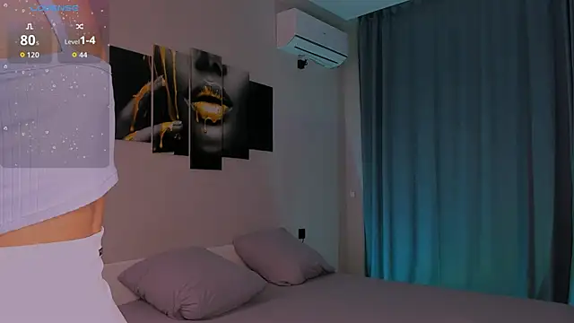 Snapshot of Kandeess chatting on December 2025 02:38:02 PM Kandeess online show from December 2025 02:38:02 PM