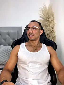 Snapshot of jony_Oconnor chatting on January 2026 12:22:01 PM jony Oconnor online show from January 2026 12:22:01 PM