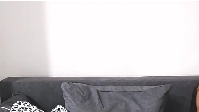 velvetveyraX online show from January 2026 05:27:02 PM