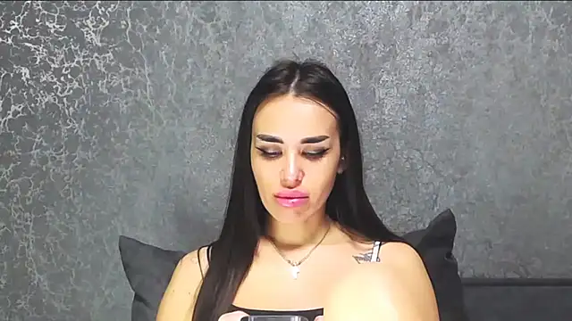 velvetveyraX online show from April 2026 12:12:01 PM