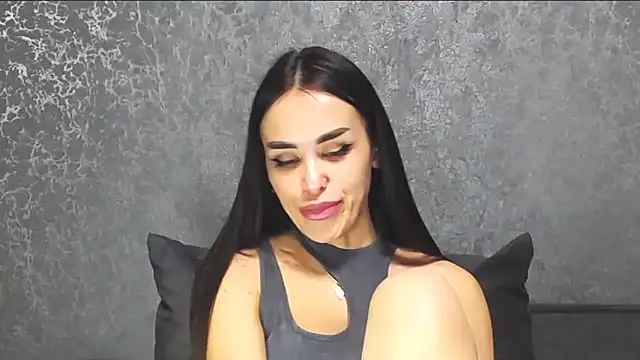 velvetveyraX online show from April 2026 03:02:02 PM