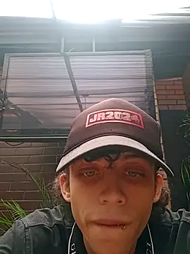 Khalid16  online show from November 2025 02:23:01 PM