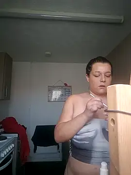 BubblesLovexox online show from November 2025 03:48:01 PM