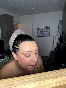 BubblesLovexox online show from December 2025 06:57:01 PM