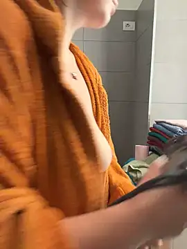 Kimmeow online show from May 2026 04:15:01 PM