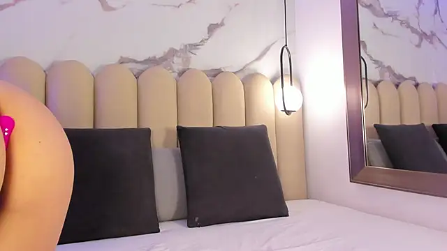 Vittoria  rossi online show from November 2025 02:17:01 PM