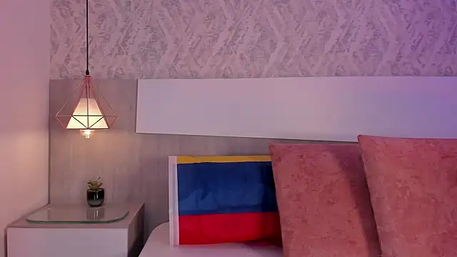 Snapshot of Vittoria__rossi chatting on June 2026 03:18:01 PM Vittoria rossi online show from June 2026 03:18:01 PM