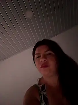 Snapshot of kari_24 chatting on November 2025 11:47:01 AM kari 24 online show from November 2025 11:47:01 AM