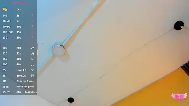 Snapshot of LunaaMorena chatting on December 2025 01:21:02 PM LunaaMorena online show from December 2025 01:21:02 PM