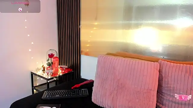 LunaaMorena online show from December 2025 02:21:02 PM