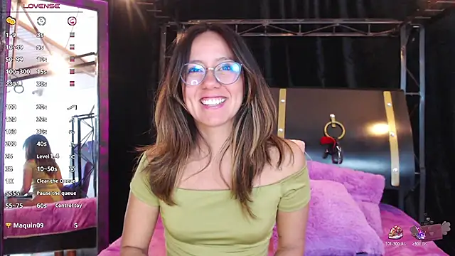 Snapshot of LunaaMorena chatting on November 2025 02:07:02 PM LunaaMorena online show from November 2025 02:07:02 PM