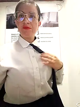 Snapshot of Valentina--1 chatting on April 2026 10:11:02 AM Valentina--1 online show from April 2026 10:11:02 AM
