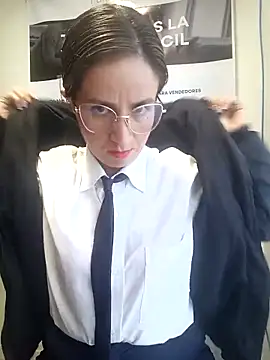 Valentina--1 online show from February 2026 11:56:01 AM