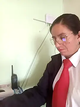 Valentina--1 online show from November 2025 11:59:02 AM