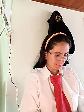 Snapshot of Valentina--1 chatting on October 2025 03:35:01 PM Valentina--1 online show from October 2025 03:35:01 PM