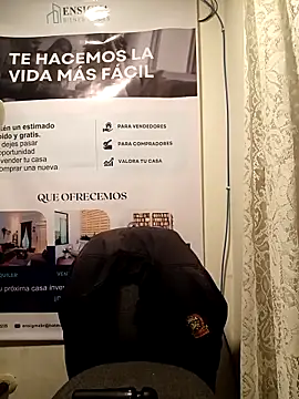 Valentina--1 online show from April 2026 10:00:02 AM