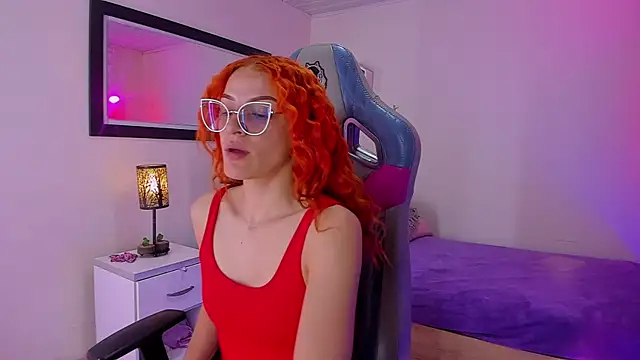 celeste blazze  online show from December 2025 04:28:02 PM