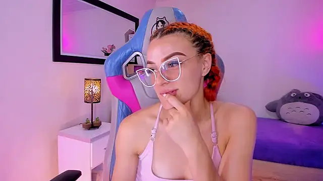 celeste blazze  online show from February 2026 04:14:01 PM